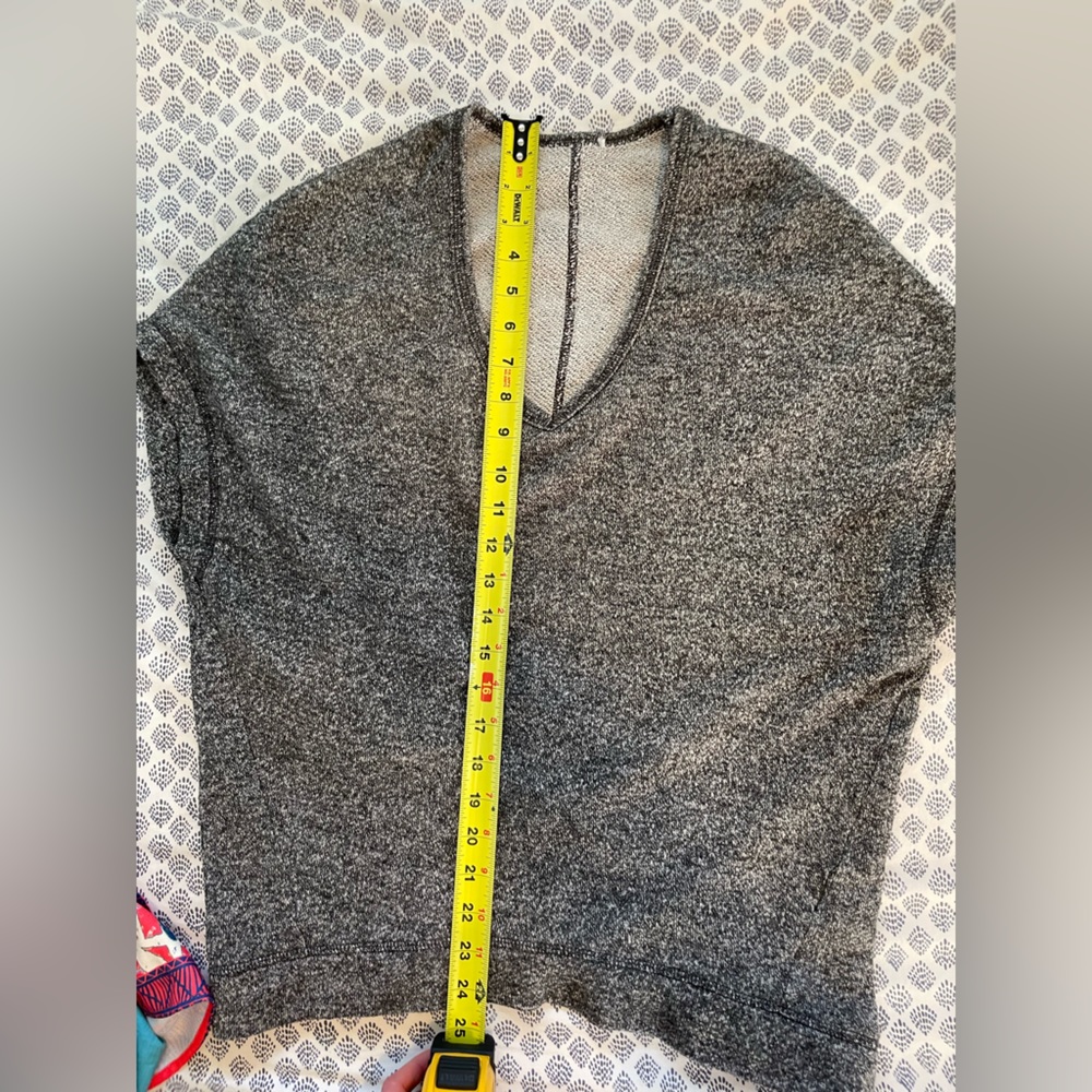 Grey lightweight short sleeve sweatshirt top - Picture 5 of 6